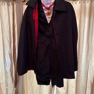 Child 2T vampire costume. 2 pc heavy cape